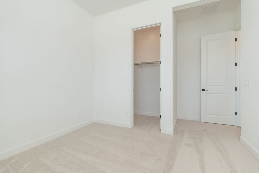 Spacious, unfurnished interior of a new home in Abel Ranch, Goodyear (Image 13).