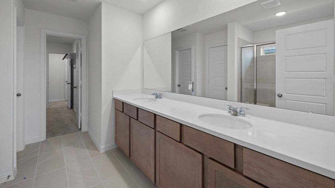 Furnished interior view inside a new home in Oakwood Estates, Waller (Image 35).