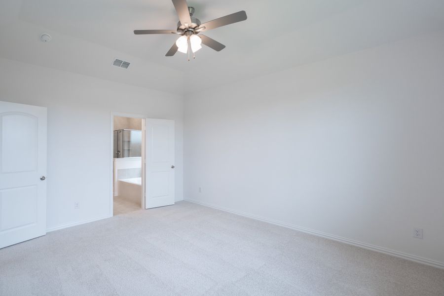 Spacious, unfurnished interior of a new home in Chalk Hill, Celina (Image 25). Spacious, unfurnished interior of a new home in Chalk Hill, Celina (Image 25).