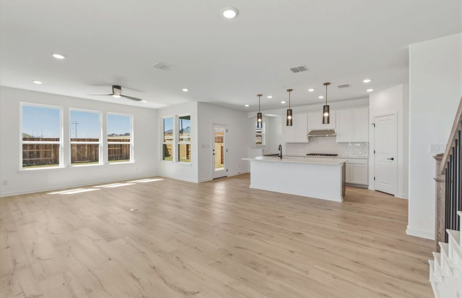 Representative unfurnished interior of a home built from the Lochridge by Pulte Homes in Woodside, Georgetown (Image 27).