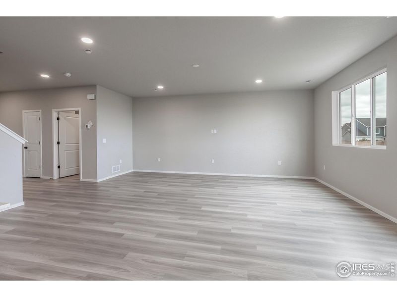Spacious, unfurnished interior of a new home in Granary Trailblazer Collection - Single Family Homes, Johnstown (Image 21).