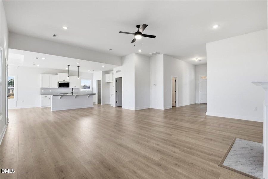 Kitchen/Living Kitchen/Living