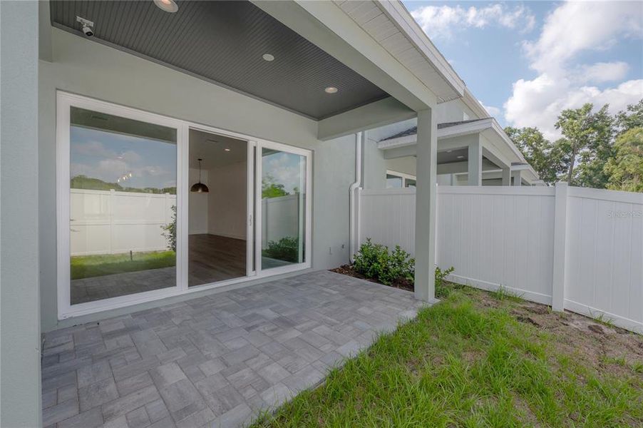 Exterior details and patio area of a home in , Tampa (Image 3).