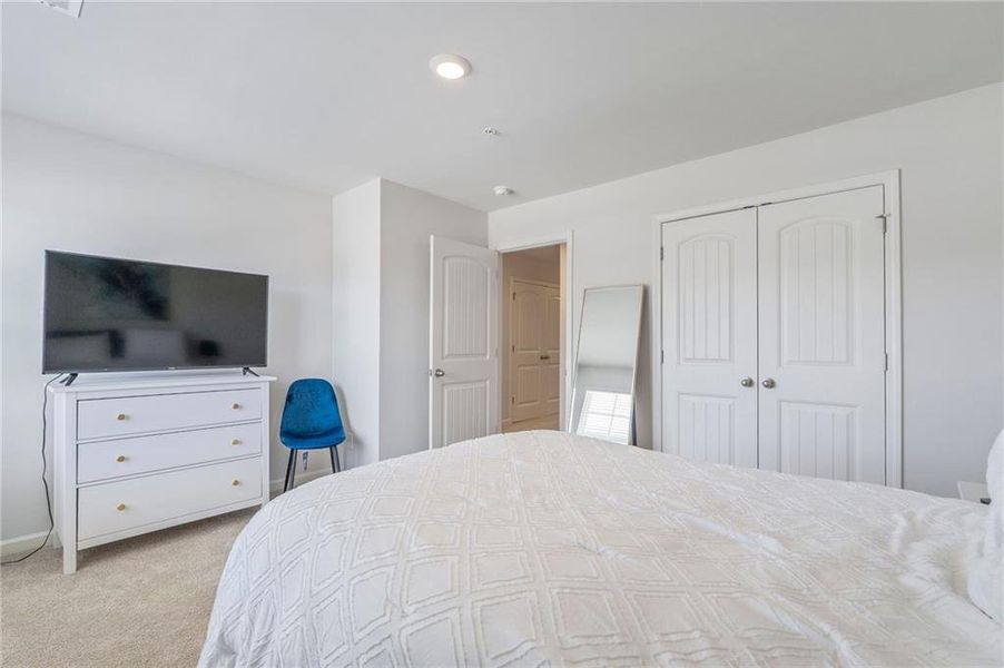 Furnished interior view inside a new home in , Fairburn (Image 35).