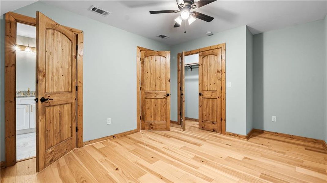 Spacious, unfurnished interior of a new home in , Ellijay (Image 32).