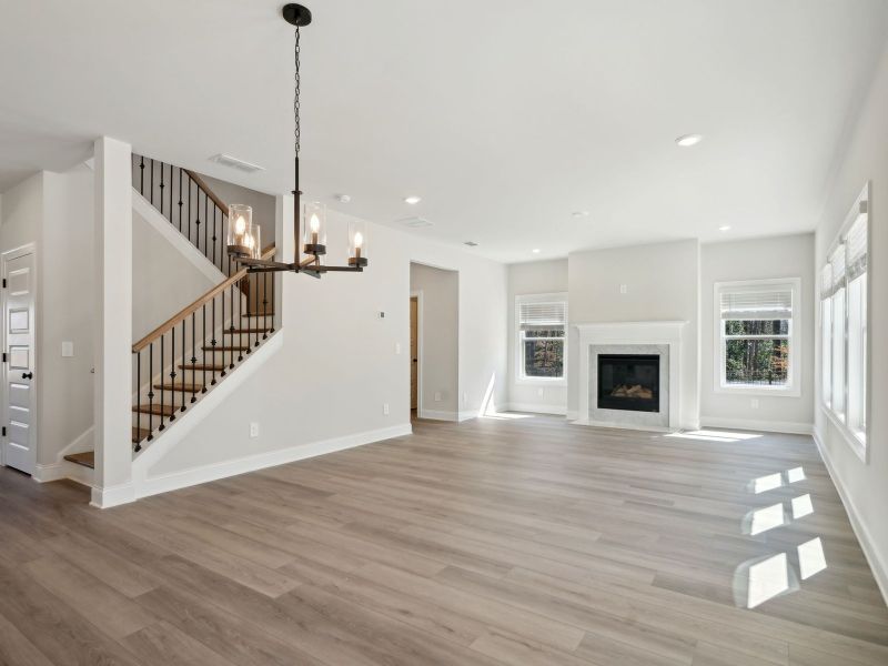Spacious, unfurnished interior of a new home in Martin Springs - Estate Series, Lawrenceville (Image 12).