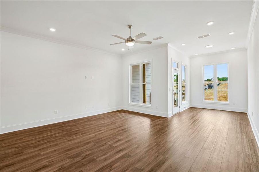 Spacious, unfurnished interior of a new home in Waterhaven, Cumming (Image 42).
