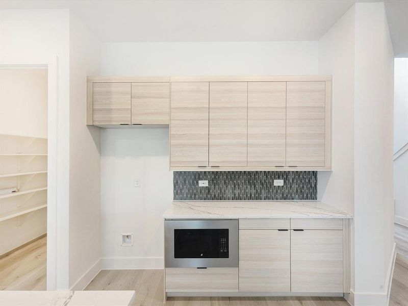 Image 33 of a home in Royal Court.