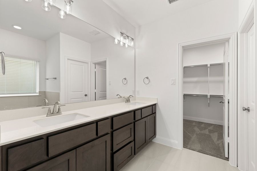 Furnished interior view inside a new home in Walden Pond, Forney (Image 12).