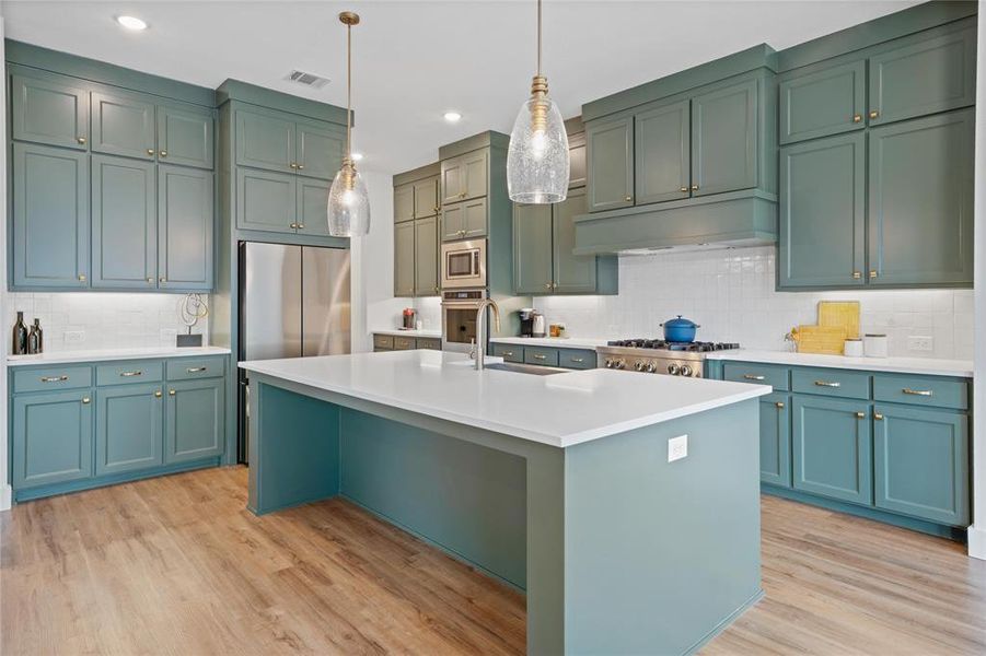 Furnished interior view inside a new home in , Prosper (Image 24).