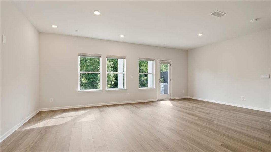Spacious, unfurnished interior of a new home in Terrace at Riverview Landing, Smyrna (Image 9).