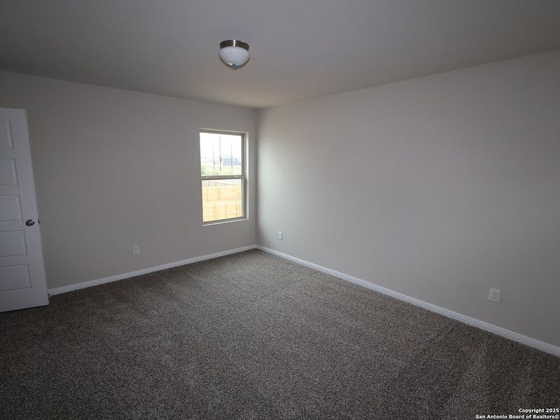 Spacious, unfurnished interior of a new home in Agave, San Antonio (Image 24).