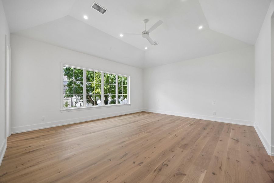 Spacious, unfurnished interior of a new home in , Houston (Image 34). Spacious, unfurnished interior of a new home in , Houston (Image 34).