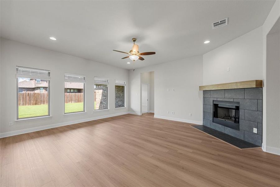 Spacious, unfurnished interior of a new home in Stoneridge, Hewitt (Image 23). Spacious, unfurnished interior of a new home in Stoneridge, Hewitt (Image 23).