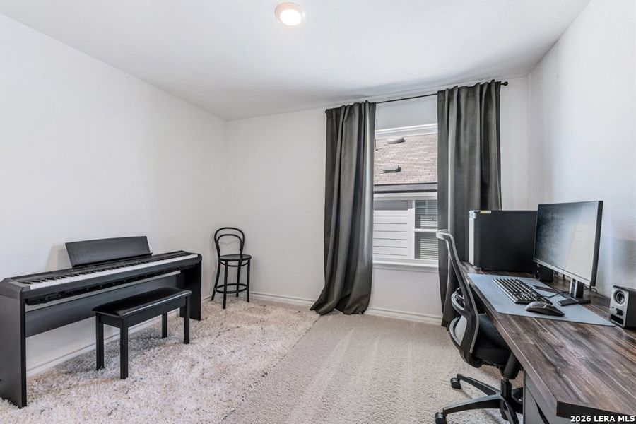 Furnished interior view inside a new home in Cinco Lakes, San Antonio (Image 12).