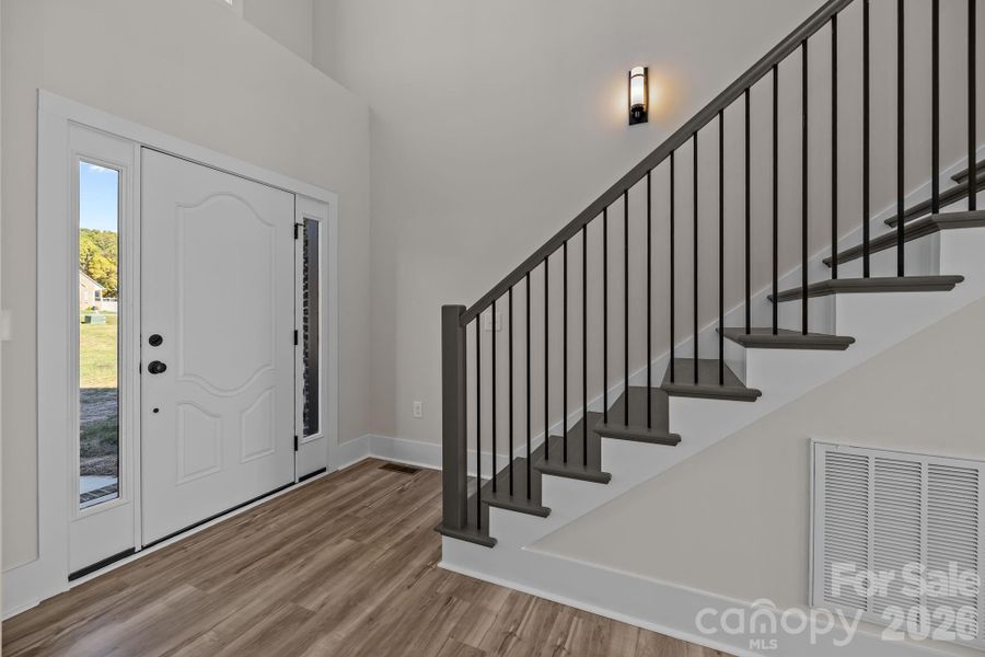 Spacious, unfurnished interior of a new home in , Monroe (Image 26).