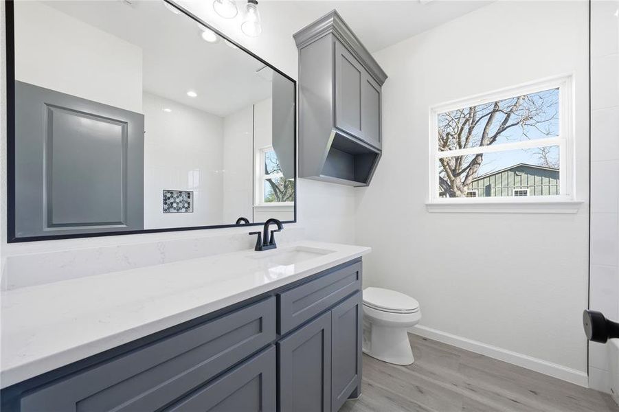 Furnished interior view inside a new home in , Bremond (Image 7).