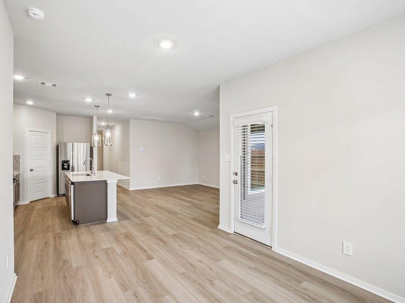 Spacious, unfurnished interior of a new home in Heights of Barbers Hill, Baytown (Image 28).