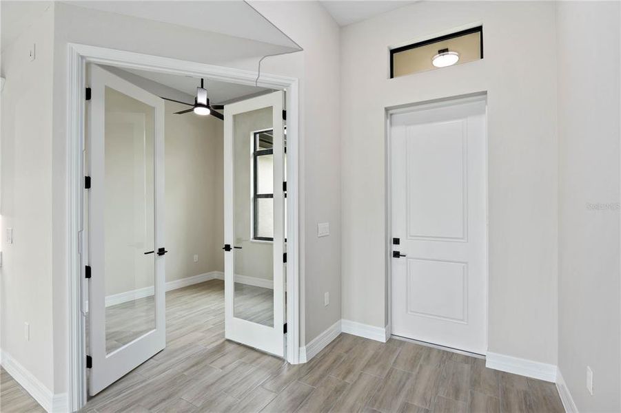 Spacious, unfurnished interior of a new home in , Port Charlotte (Image 32).