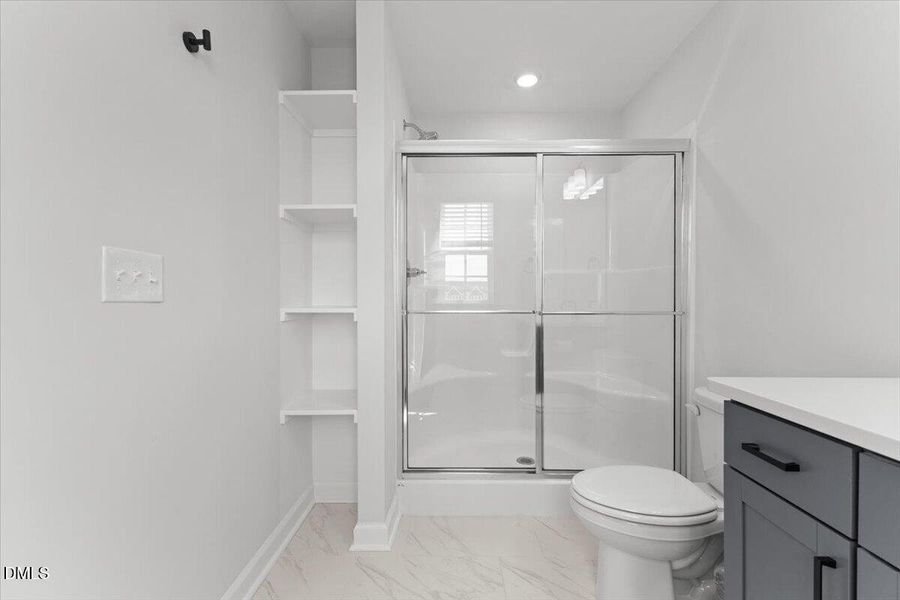 40-33 Pear Blossom Pkwy