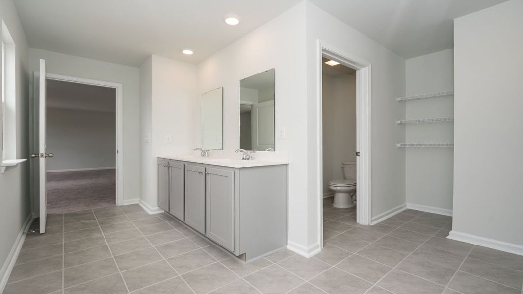 Representative furnished interior of a home built from the GALEN by D.R. Horton in Island Green, Myrtle Beach (Image 13).
