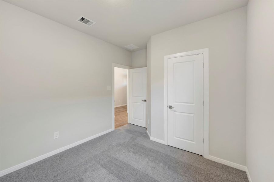 Spacious, unfurnished interior of a new home in The Grand Prairie 50’, Hockley (Image 20).