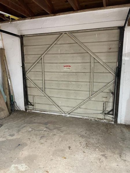 SHOP DOOR