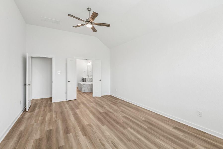 Spacious, unfurnished interior of a new home in Miller's Pond, Rosenberg (Image 12). Spacious, unfurnished interior of a new home in Miller's Pond, Rosenberg (Image 12).