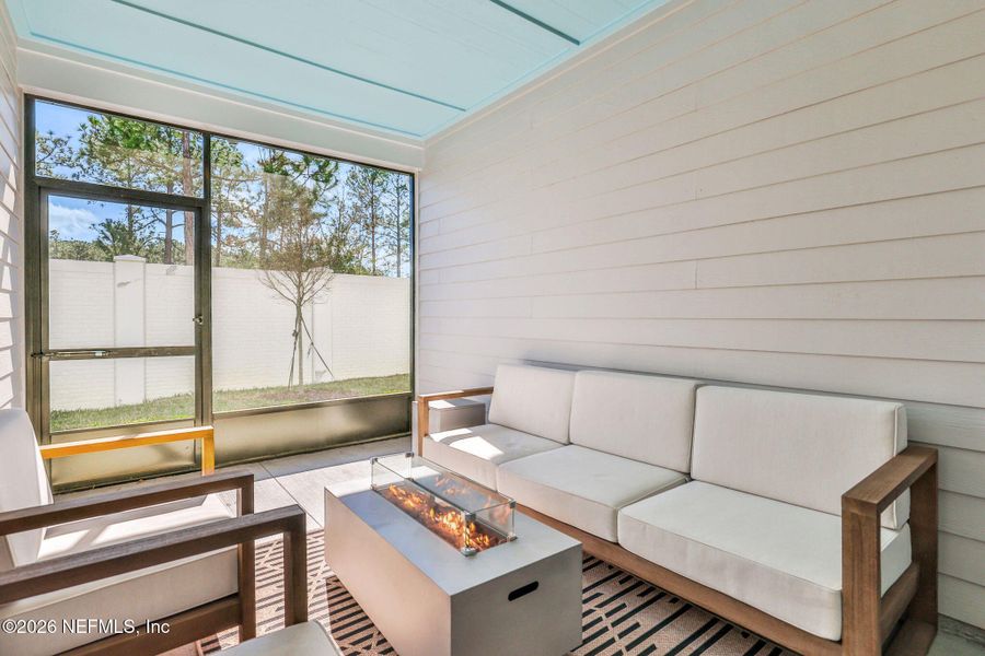 Exterior details and patio area of a home in , Jacksonville (Image 3).