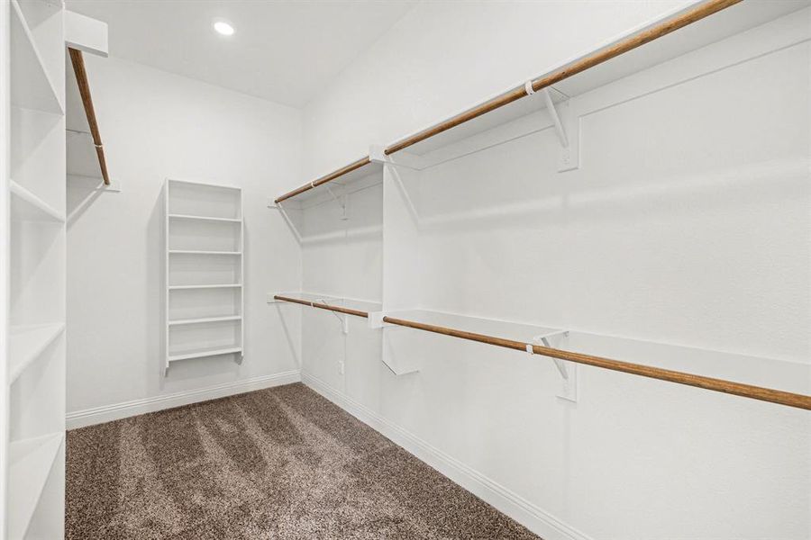 Spacious, unfurnished interior of a new home in Sagebrush Addition, Midlothian (Image 28).