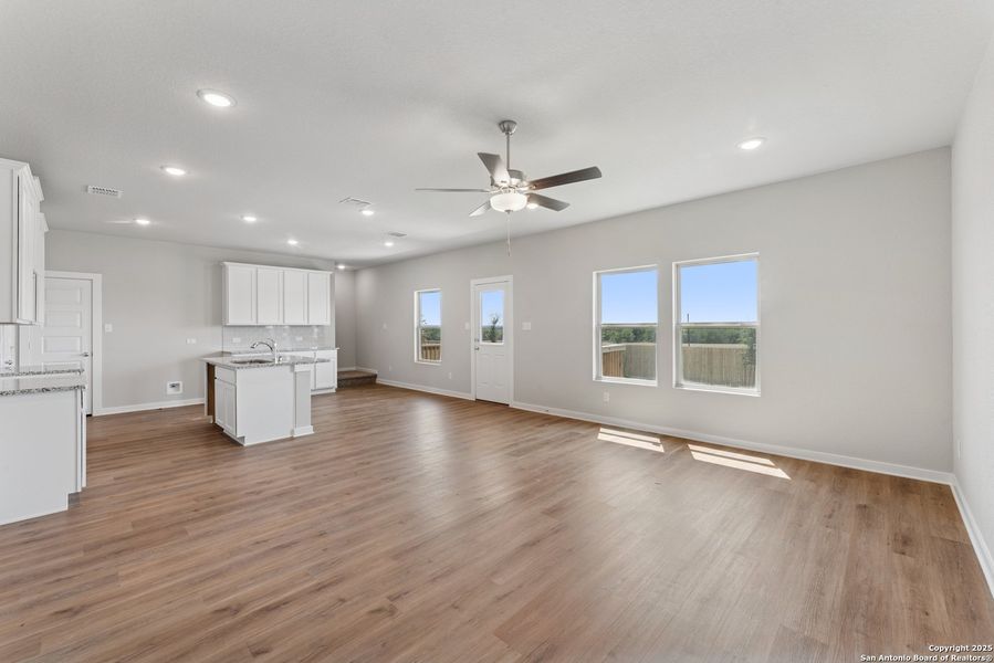 Spacious, unfurnished interior of a new home in Mesquite Ridge, San Antonio (Image 18). Spacious, unfurnished interior of a new home in Mesquite Ridge, San Antonio (Image 18).