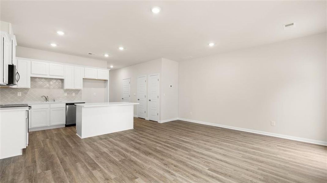 Spacious, unfurnished interior of a new home in The Gables at Agricultural Village, Perry (Image 12).