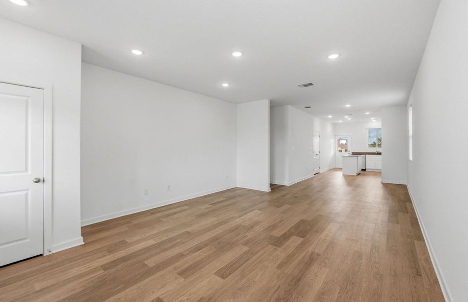 Spacious, unfurnished interior of a new home in La Cima, San Marcos (Image 38).