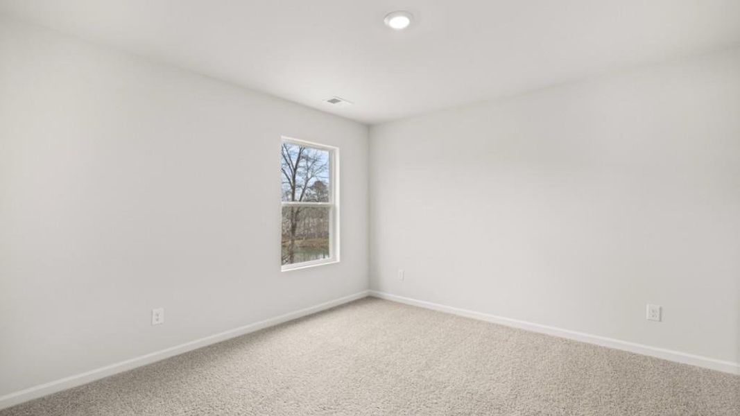 Spacious, unfurnished interior of a new home in Thompson Ridge, Dallas (Image 22).