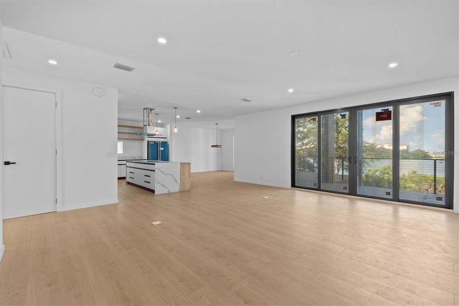 Spacious, unfurnished interior of a new home in , Clearwater (Image 31).