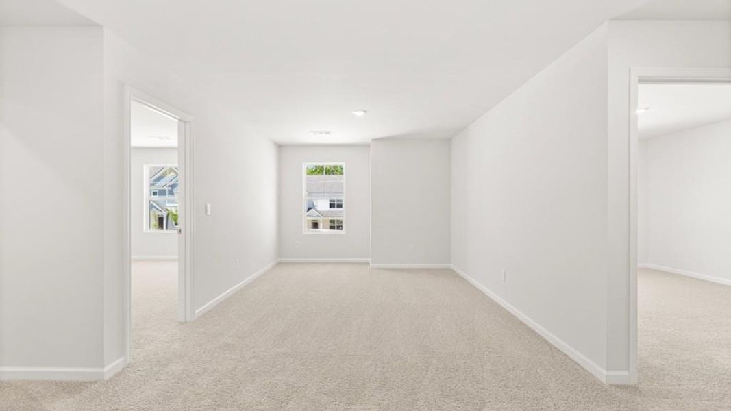 Spacious, unfurnished interior of a new home in Parkside at Carter Grove, Cartersville (Image 17).