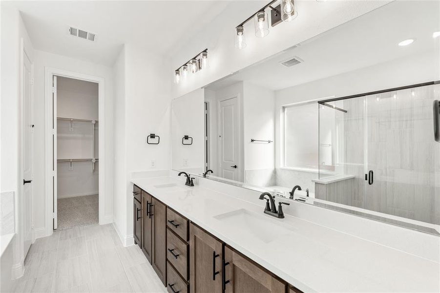 Furnished interior view inside a new home in Creekview Meadows, Pilot Point (Image 14).