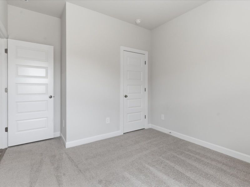 Spacious, unfurnished interior of a new home in Vickery Station, Woodruff (Image 17).
