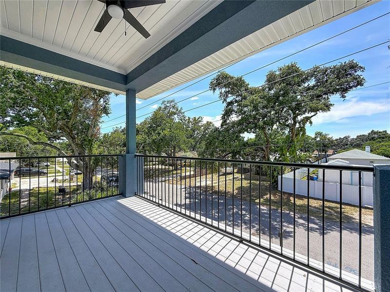 Exterior details and patio area of a home in , St. Petersburg (Image 3).
