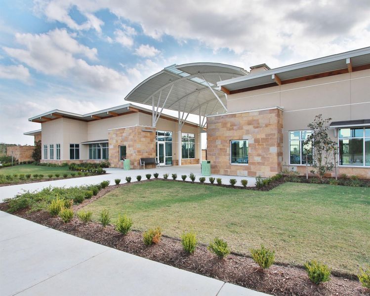 Community amenities in Meridiana, Manvel (Image 4).