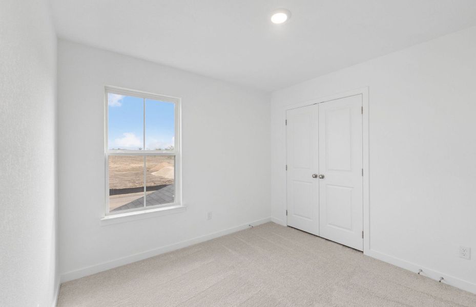 Spacious, unfurnished interior of a new home in Larson Crossing, Elgin (Image 26).