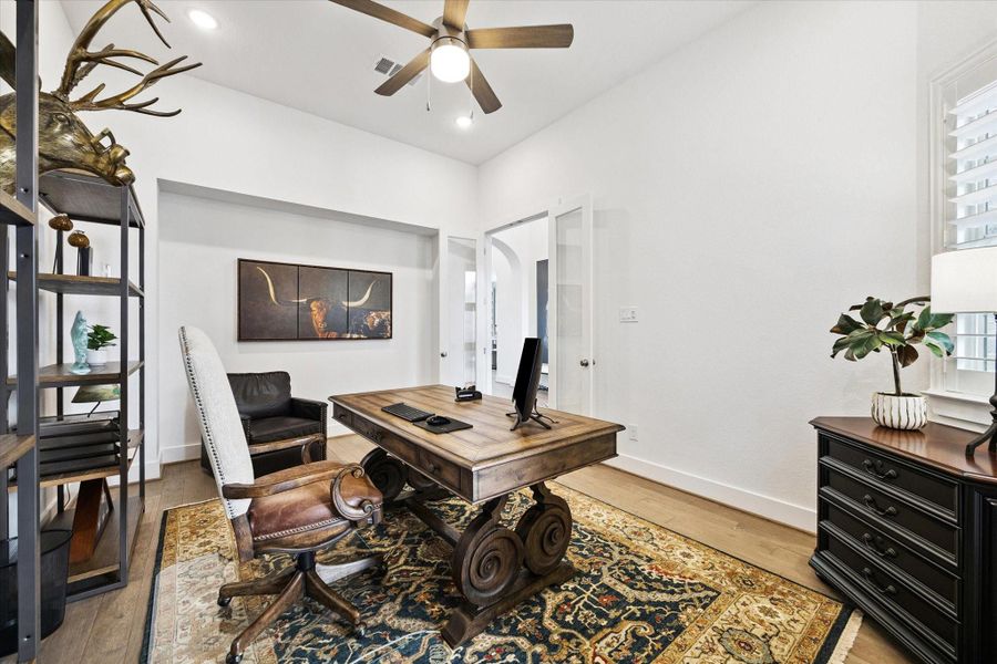 Furnished interior view inside a new home in Elyson, Katy (Image 29).