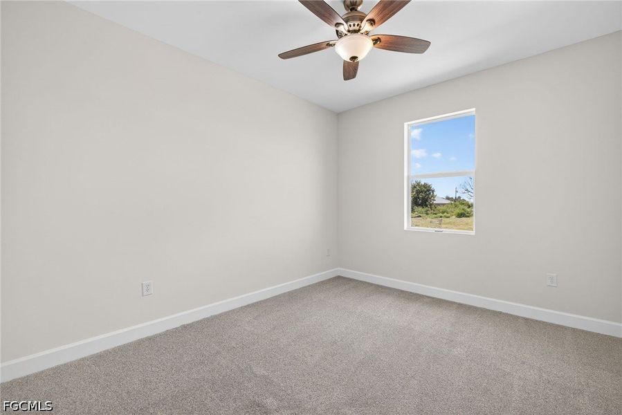 Spacious, unfurnished interior of a new home in Cape Coral, Cape Coral (Image 15).