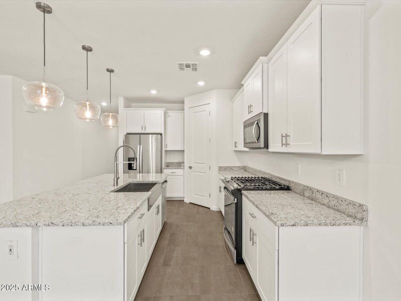 38-1W0A0798 38-1W0A0798