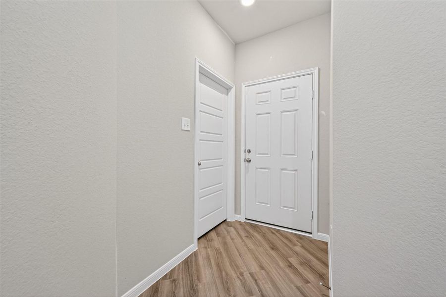 Spacious, unfurnished interior of a new home in Woodland Lakes, Huffman (Image 17). Spacious, unfurnished interior of a new home in Woodland Lakes, Huffman (Image 17).