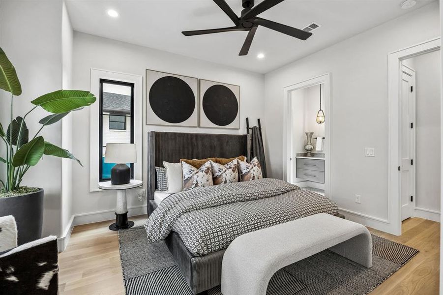 Furnished interior view inside a new home in , Dallas (Image 27). Furnished interior view inside a new home in , Dallas (Image 27).