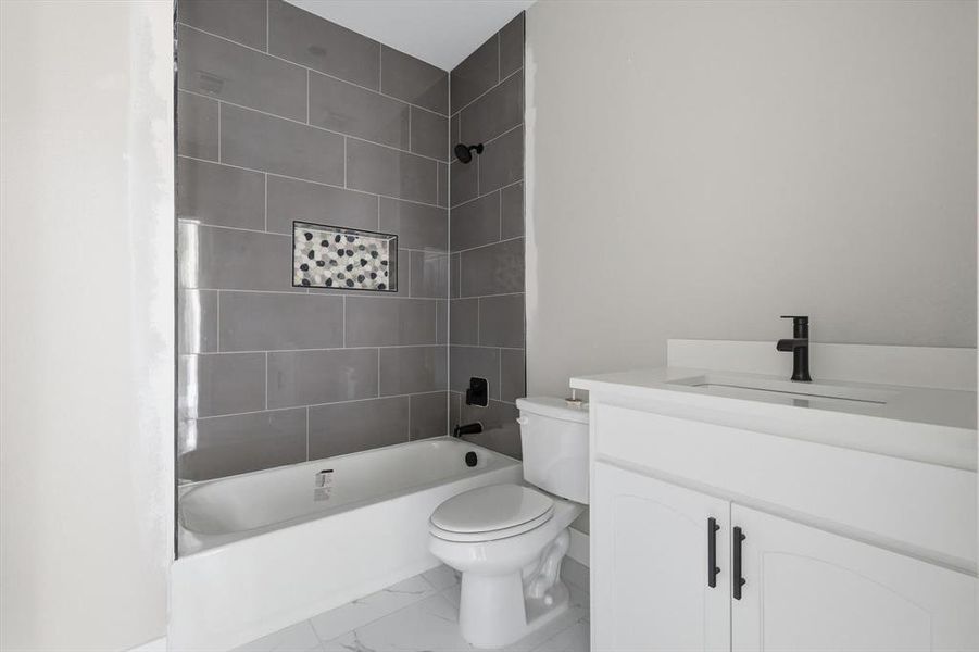 Furnished interior view inside a new home in , Terrell (Image 10).