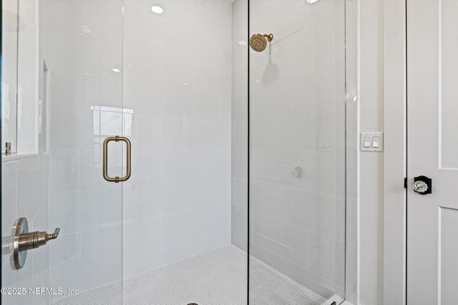 Close-up of interior finishes inside a home in , Jacksonville (Image 21).