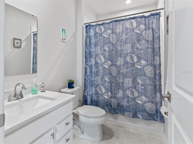 Furnished interior view inside a new home in , Sumterville (Image 30).