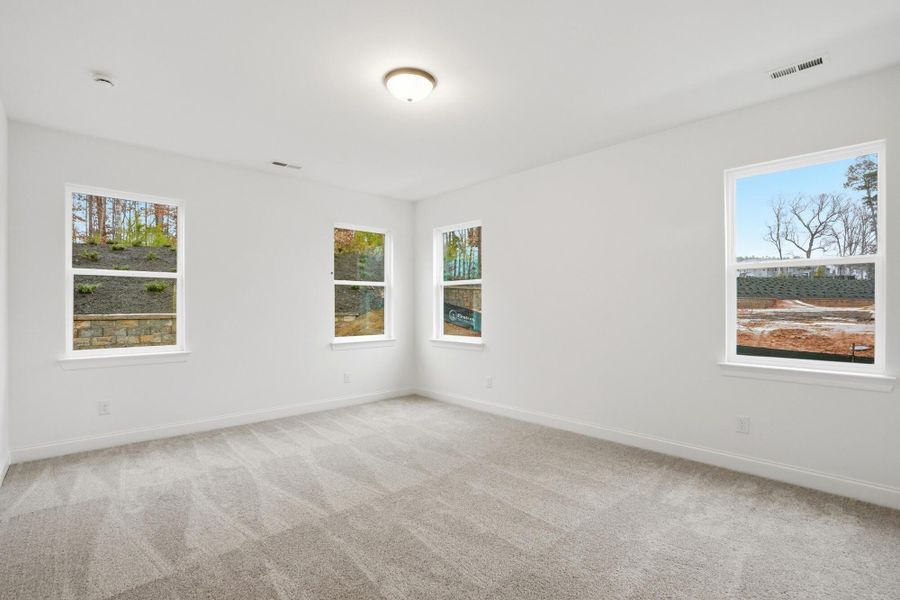 Spacious, unfurnished interior of a new home in Rone Creek, Waxhaw (Image 35).